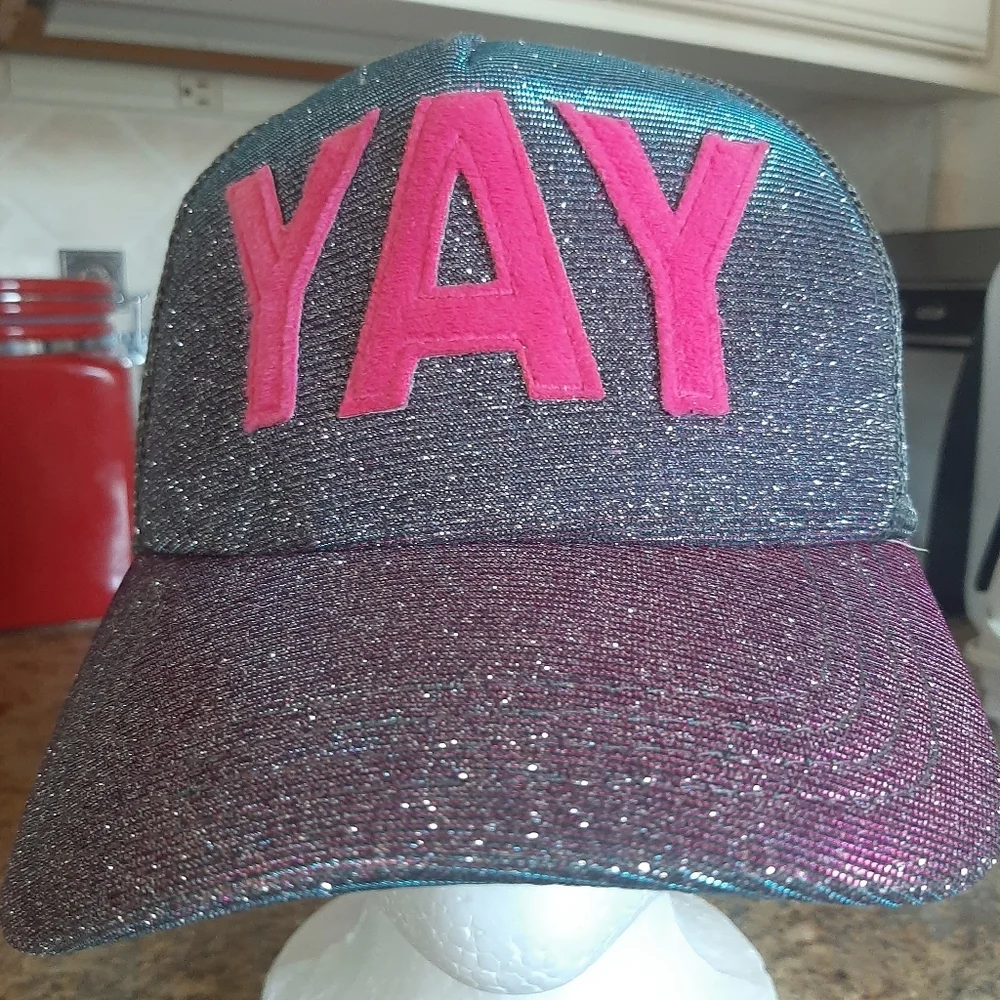 GLITTER SNAPBACK CAP - Picture 2 of 9